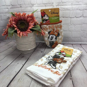Disney Minnie mouse autumn fun kitchen towels and mitts set